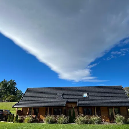 Osada Karkonoska Feriehus Kowary